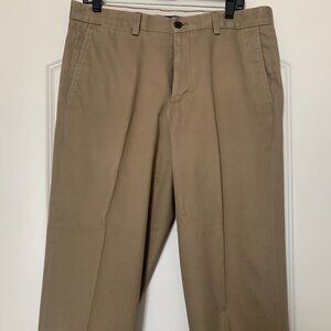 EUC Men's Eddie Bauer Tan / Khaki Wrinkle Free Relaxed Fit Pants - 33